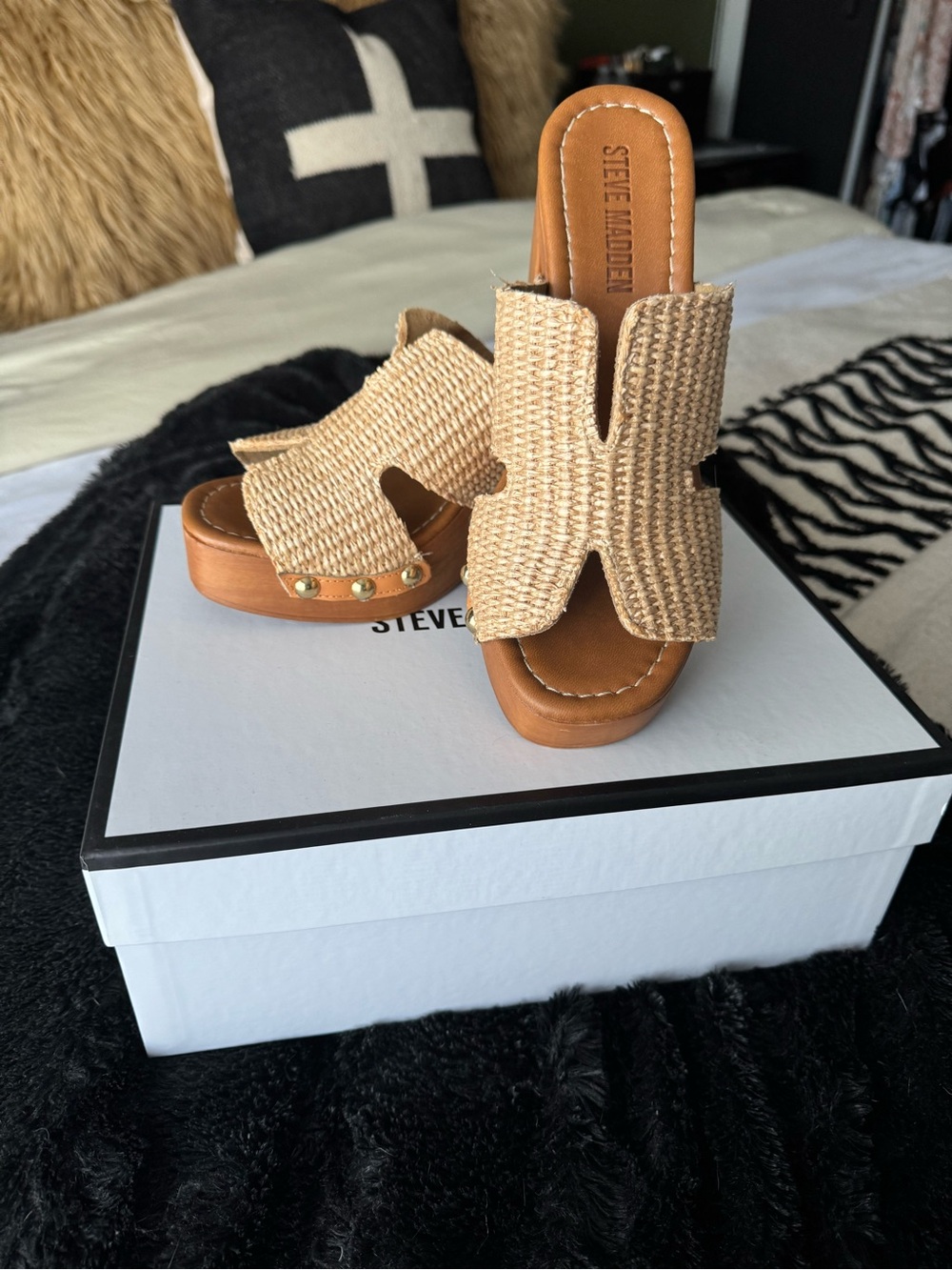 Steve Madden Beige Woven Platform Slide Mules BRAND NEW